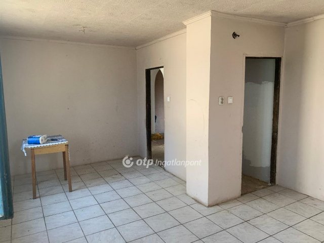 Eladó családi ház, Újfehértón 18 M Ft, 3 szobás