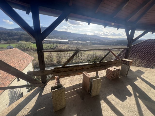 Eladó családi ház, Pilisborosjenőn 66.8 M Ft, 6 szobás