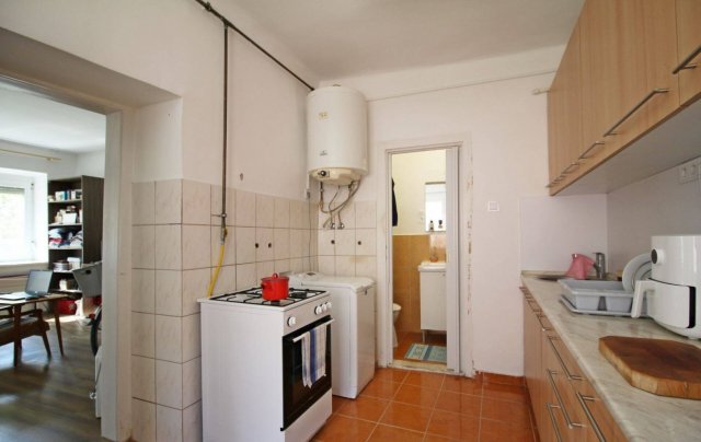 Eladó téglalakás, Dombóváron 11 M Ft, 1 szobás