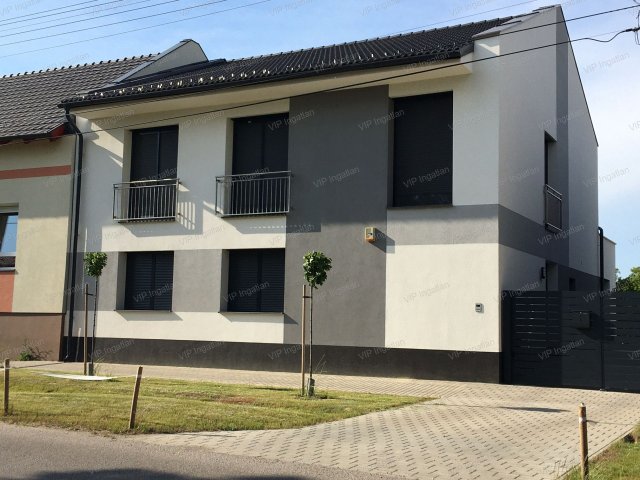 Kiadó téglalakás, albérlet, Győrött 300 E Ft / hó, 3 szobás