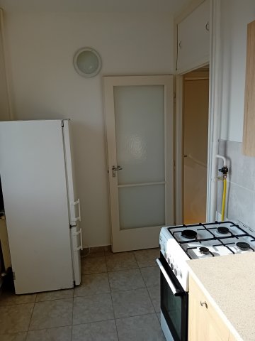 Eladó panellakás, Győrött 43.9 M Ft, 2+1 szobás
