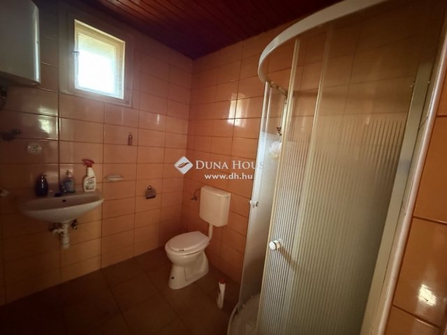 Eladó családi ház, Kókán 27.4 M Ft, 2 szobás