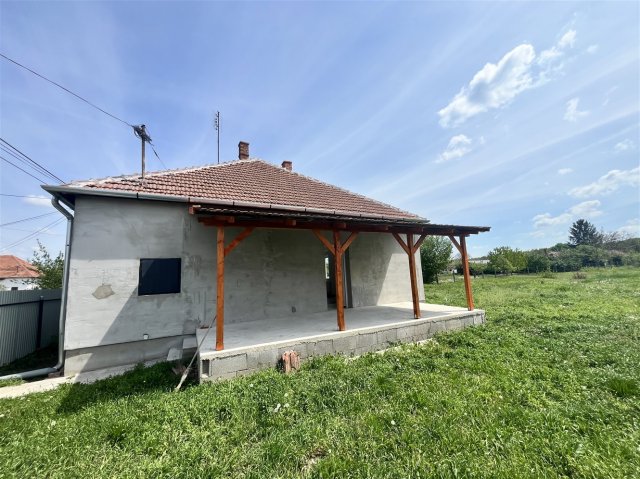 Eladó családi ház, Sarkadon 17 M Ft, 2 szobás