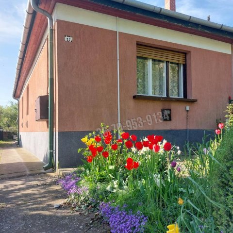 Eladó ikerház, Hévízen 68 M Ft, 4 szobás / költözzbe.hu
