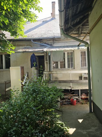 Eladó téglalakás, Székesfehérvárott, Gőzmalom utcában