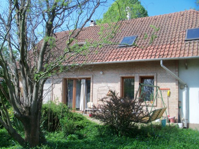 Eladó családi ház, Kápolnásnyéken, Ercsi úton 210 M Ft