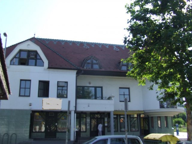 Eladó iroda, Kecskeméten, Széchenyi téren 95 M Ft, 3 szobás