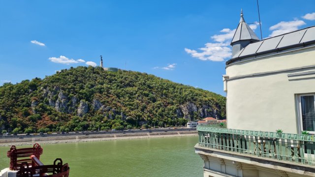 Eladó téglalakás, Budapesten, V. kerületben 439 M Ft, 5 szobás