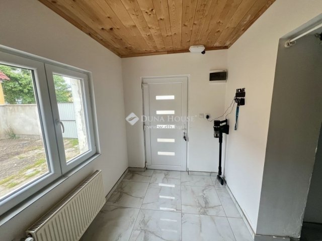 Eladó családi ház, Mohácson 51.9 M Ft, 4 szobás