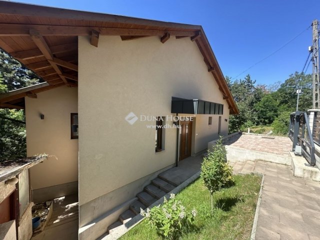 Eladó családi ház, Piliscsabán 237 M Ft, 5 szobás
