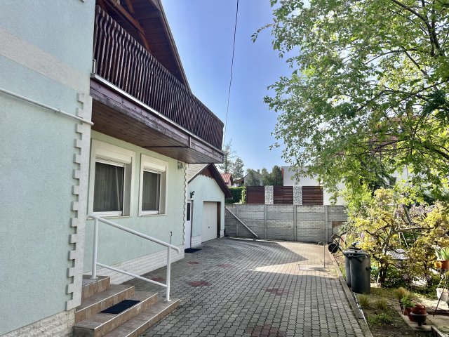 Eladó családi ház, Dunakeszin 99 M Ft, 4 szobás