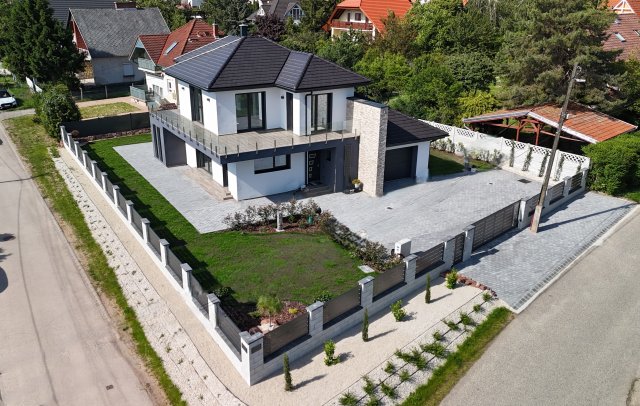 Eladó családi ház, Balatonalmádiban 229.9 M Ft, 5 szobás