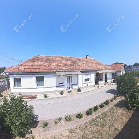 Eladó családi ház, Pilisen 44.9 M Ft, 4 szobás