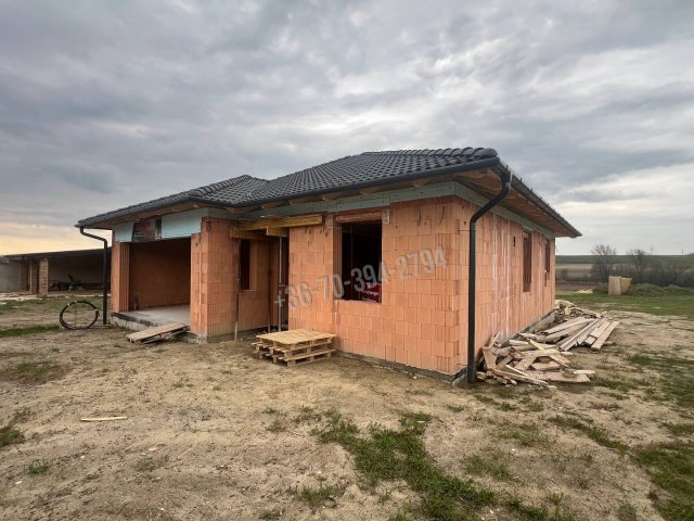 Eladó családi ház, Környén 71.5 M Ft, 4 szobás