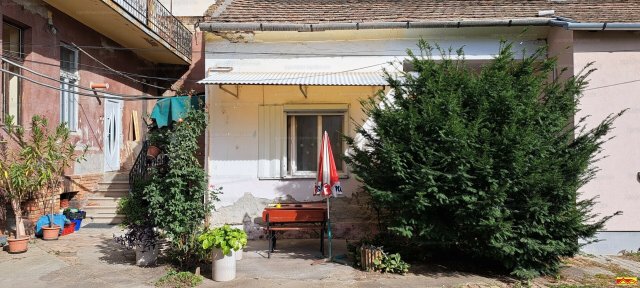 Eladó családi ház, Szegeden, Bem utcában 19.9 M Ft, 1 szobás