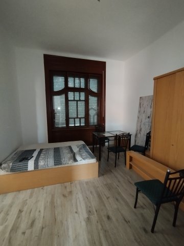 Kiadó családi ház, albérlet, Debrecenben 500 E Ft / hó