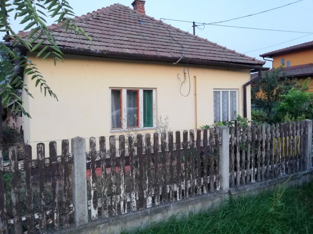 Eladó családi ház, Tiszavasváriban 5.9 M Ft, 2 szobás