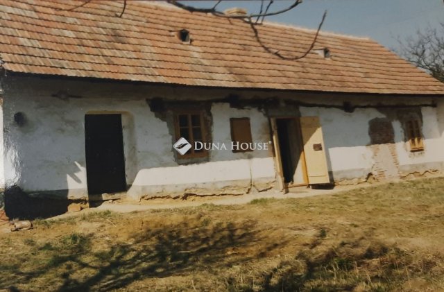 Eladó nyaraló, Csehiben 7 M Ft, 3 szobás / költözzbe.hu