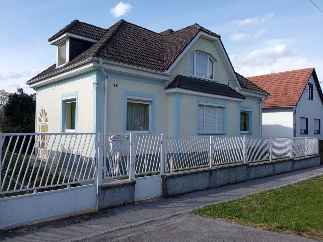Eladó családi ház, Füzesabonyban 78 M Ft, 6 szobás