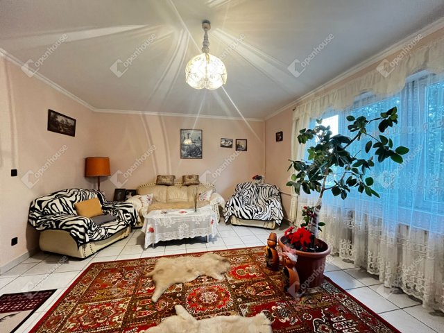 Eladó családi ház, Debrecenben 63.9 M Ft, 4 szobás