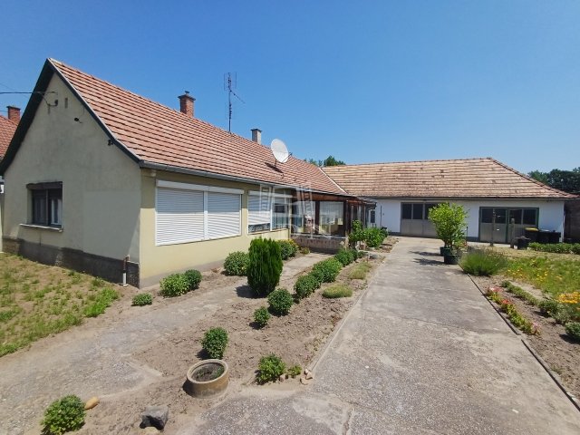 Eladó családi ház, Vaskúton 16.5 M Ft, 3 szobás