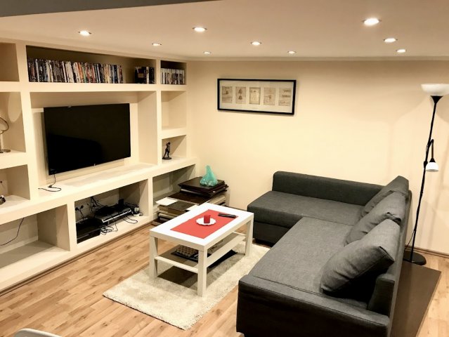 Eladó téglalakás, Budapesten, VI. kerületben 46.5 M Ft, 1 szobás