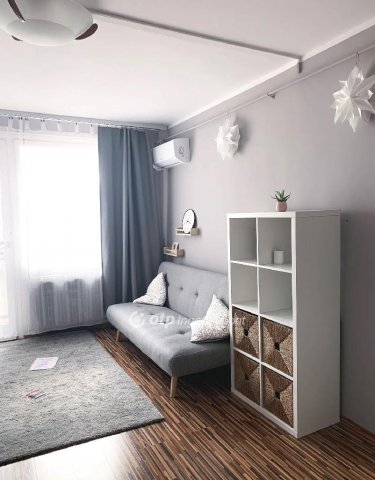 Eladó téglalakás, Budapesten, XV. kerületben, Zsókavár utcában