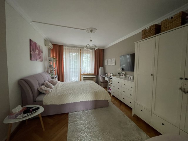 Eladó téglalakás, Veszprémben 49.9 M Ft, 2 szobás