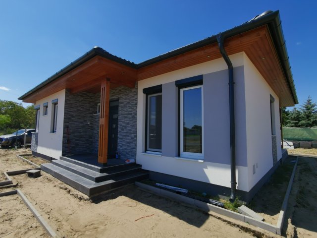 Kiadó családi ház, albérlet, Kecskeméten 390 E Ft / hó
