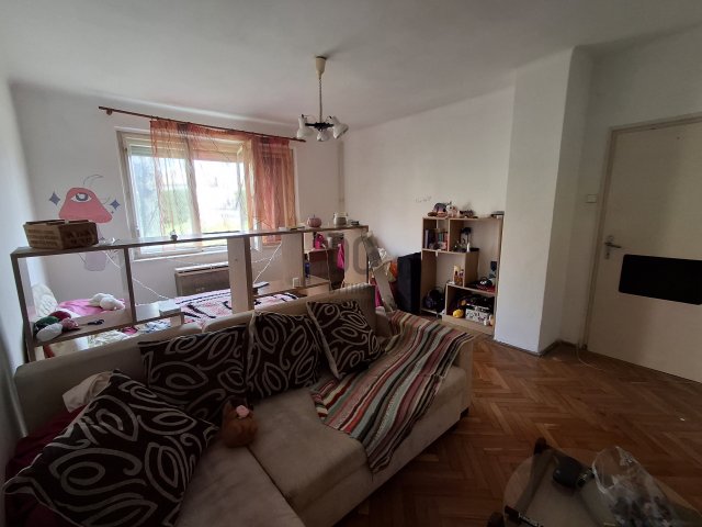 Eladó téglalakás, Pécsett 19.99 M Ft, 1 szobás