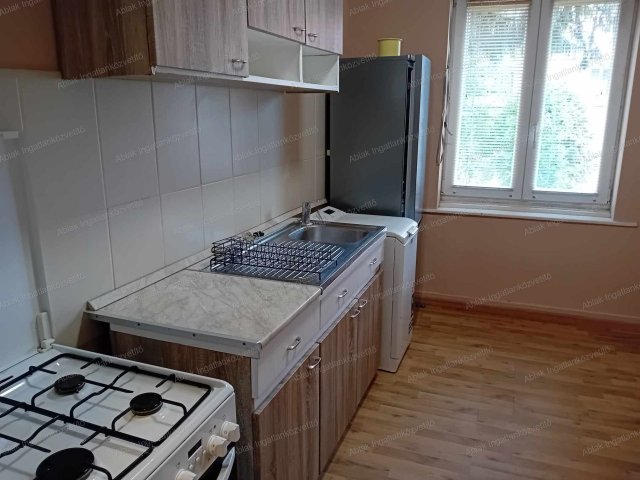 Kiadó téglalakás, albérlet, Kecskeméten 105 E Ft / hó
