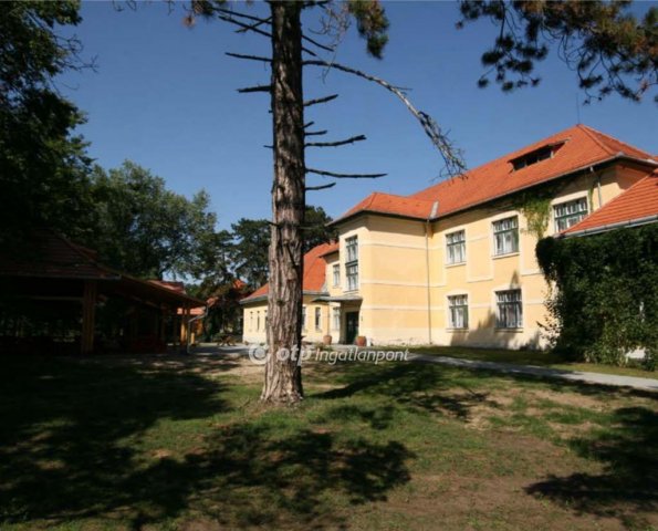 Eladó hotel, Nagykállóban 1189.44 M Ft / költözzbe.hu