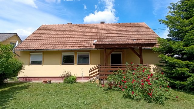 Eladó családi ház, Sátorhelyen 34.5 M Ft, 4 szobás