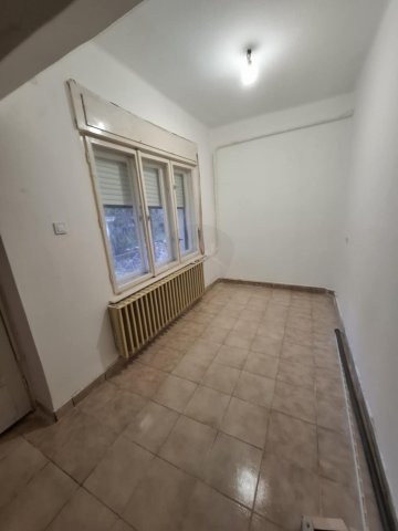 Eladó családi ház, Jászladányon 10.9 M Ft, 3 szobás