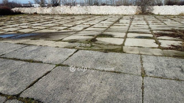 Eladó ipari ingatlan, Hódmezővásárhelyen 1078 M Ft