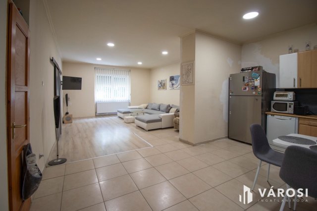 Eladó családi ház, Békéscsabán 47 M Ft, 4 szobás