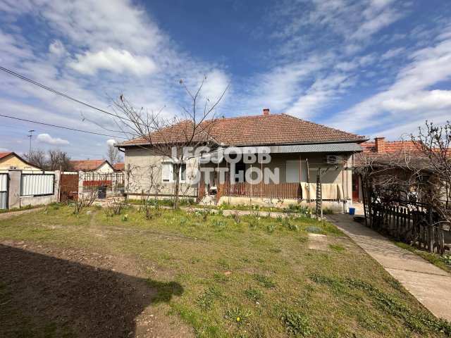 Eladó családi ház, Tápiószentmártonon 45 M Ft, 3 szobás