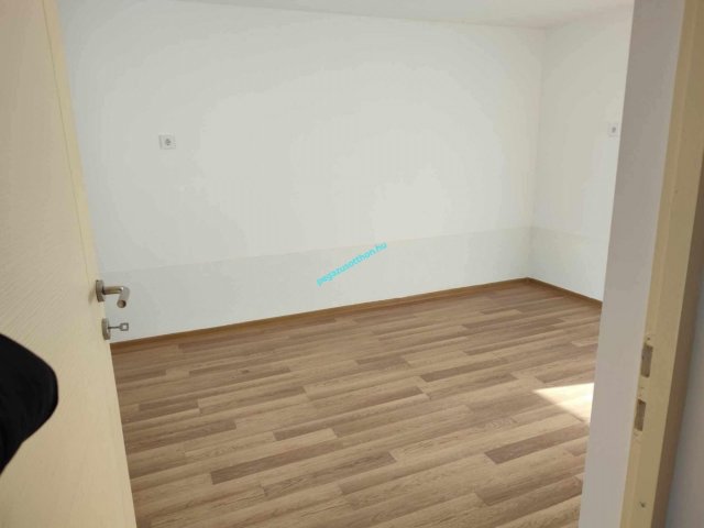 Eladó családi ház, Ózdon 28.3 M Ft, 3 szobás