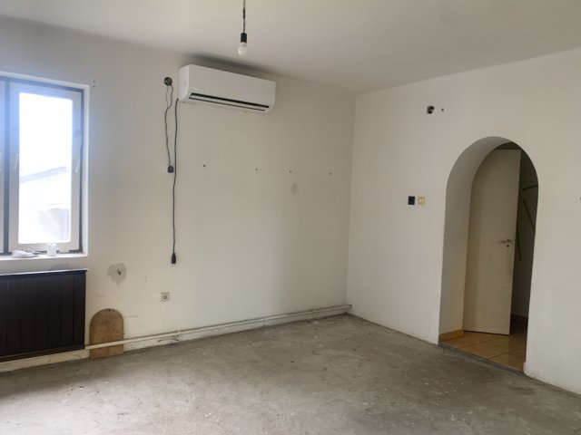 Eladó családi ház, Erdőkertesen 65.5 M Ft, 2 szobás
