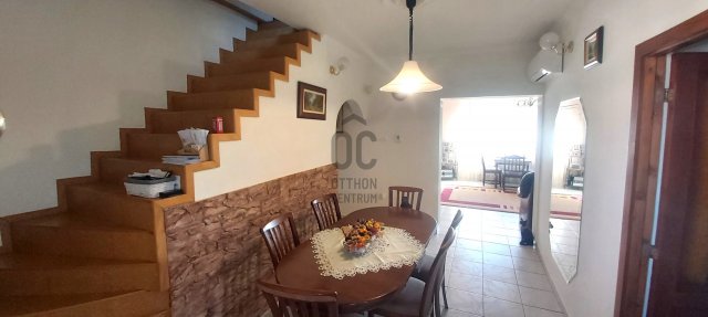 Eladó családi ház, Debrecenben 99.7 M Ft, 4 szobás