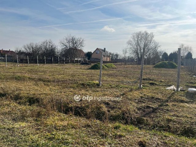Eladó telek, Törtelen 3.5 M Ft / költözzbe.hu