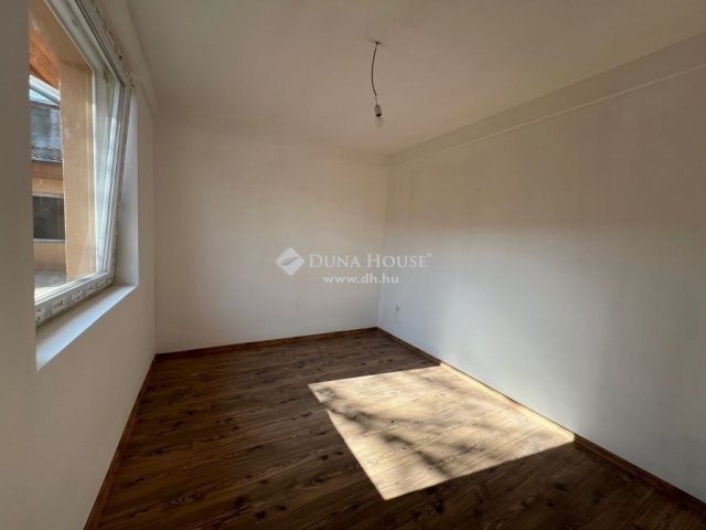 Eladó téglalakás, Budapesten, XIX. kerületben 32.9 M Ft