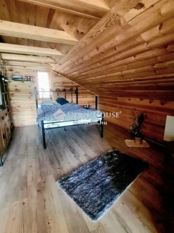 Eladó családi ház, Pécsváradon 140 M Ft, 2 szobás
