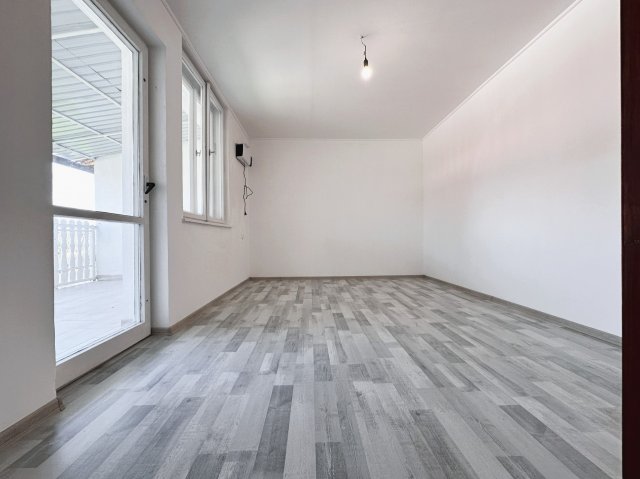 Eladó családi ház, Békéscsabán 35 M Ft, 3 szobás