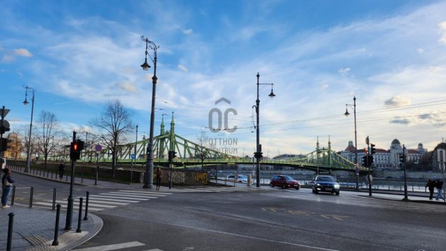 Eladó téglalakás, Budapesten, V. kerületben 52.99 M Ft, 1 szobás