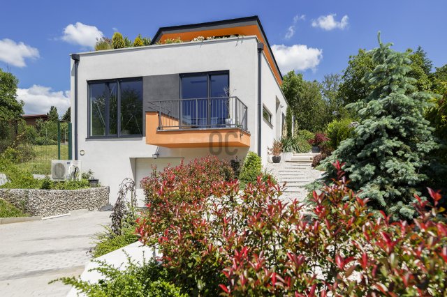 Eladó családi ház, Budapesten, III. kerületben 299.5 M Ft