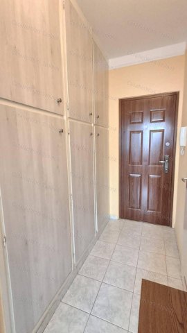 Kiadó panellakás, albérlet, Szolnokon 115 E Ft / hó, 1 szobás