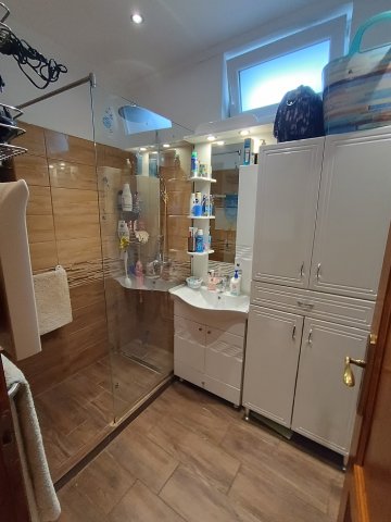 Eladó családi ház, Székesfehérvárott 65 M Ft, 2 szobás