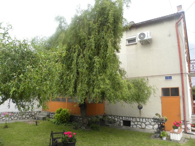 Eladó családi ház, Mohácson 54 M Ft, 5 szobás