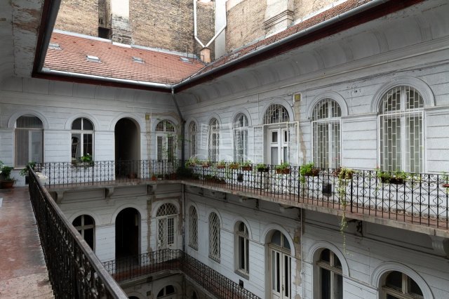Eladó téglalakás, Budapesten, V. kerületben 53.6 M Ft, 1 szobás